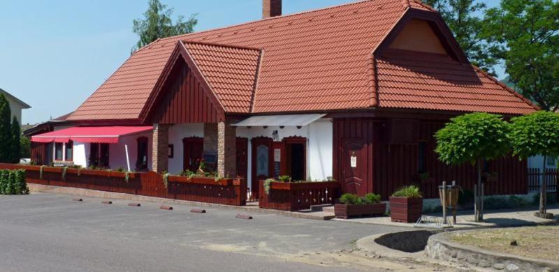 Ignacz Vendeghaz Pálosvörösmart Exterior foto